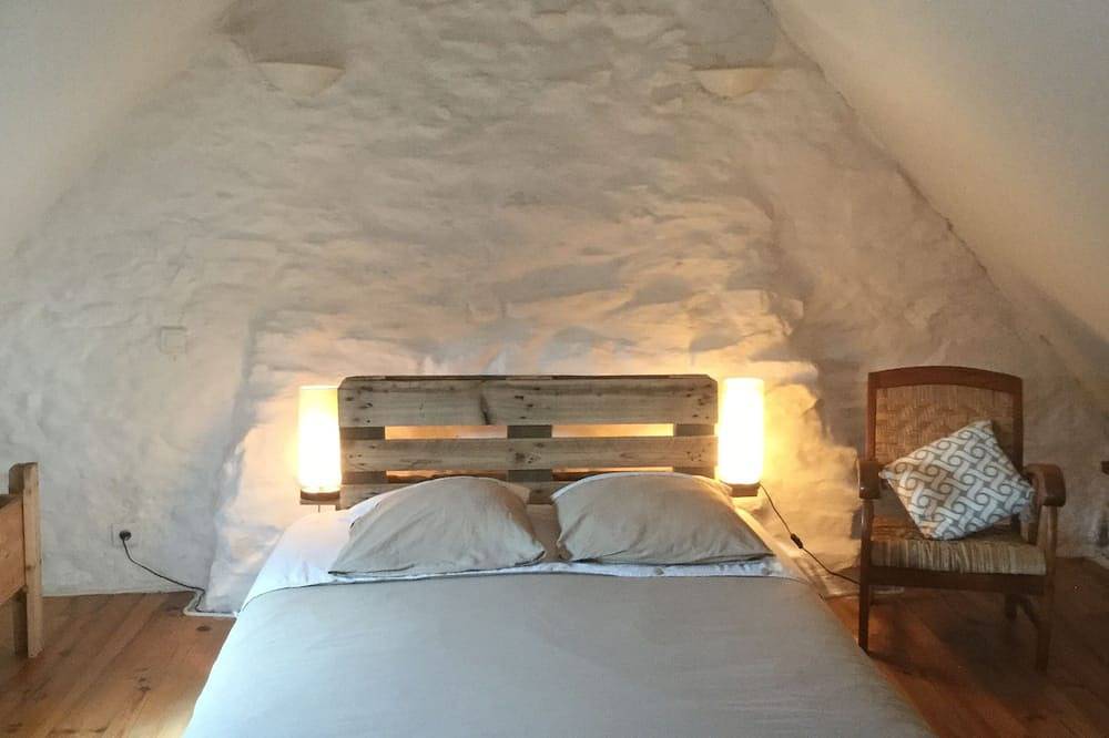 Gîte  \"Ile de Sein\" in Confort-Meilars, Région de Quimper