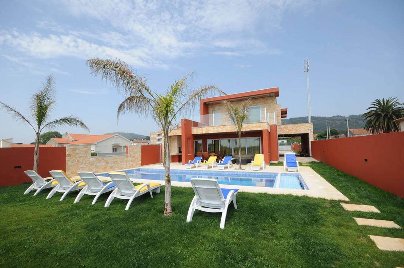 Superb Esposende Villa | 5 Bedrooms | Villa Agobar | Tennis Court in Marinhas, Esposende, Marinhas e Gandra