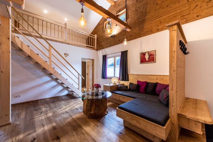 Entire apartment, Fantastic Holiday Apartment with Mountain View, Wi-Fi, Balcony & Garden   in Schliersee, Bavarian Alps