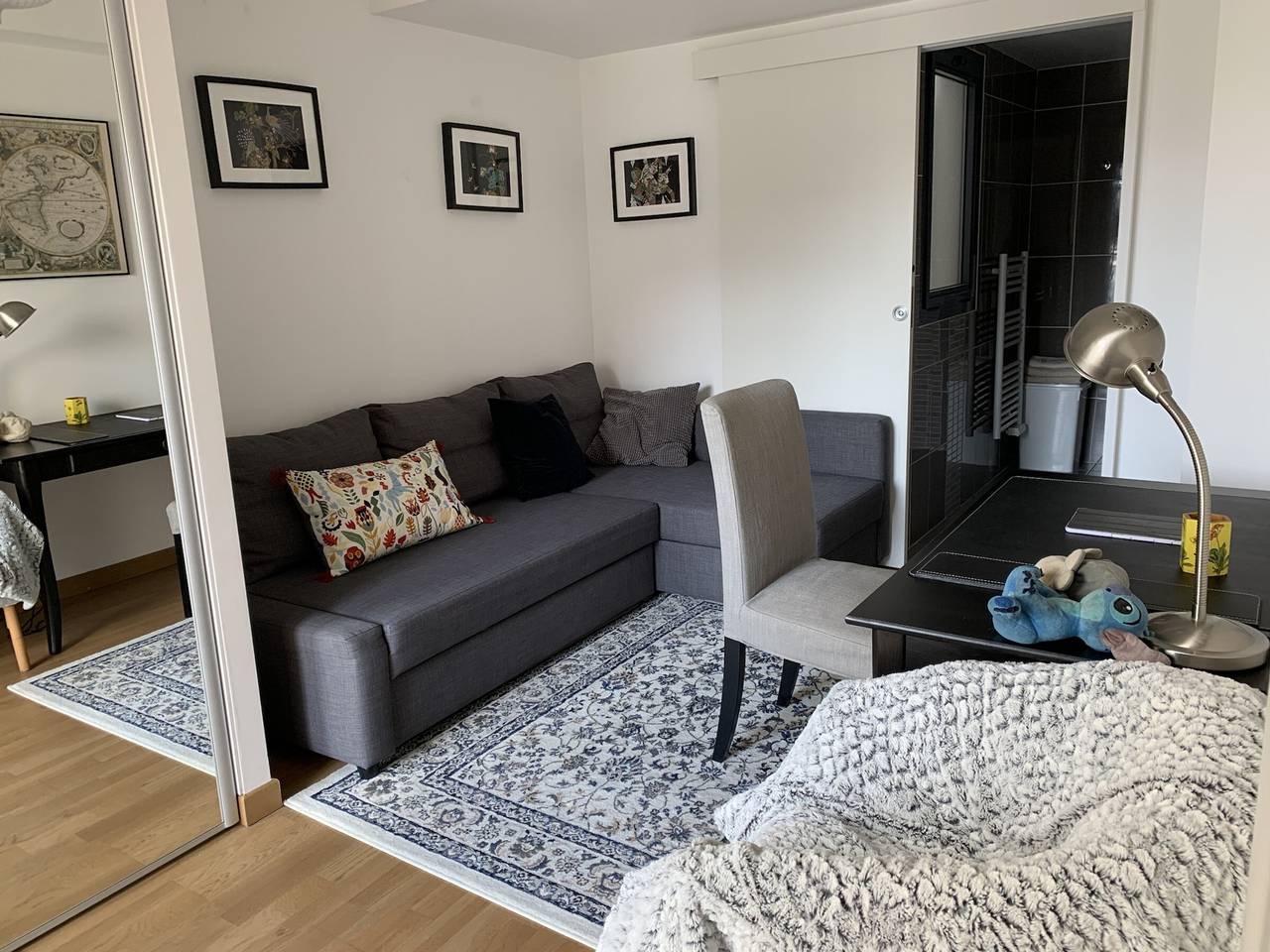 Entire apartment, Charming Central 2Br Apartment with Terrace, Parking, and Wifi in Arcachon in Arcachon, Arcachon region