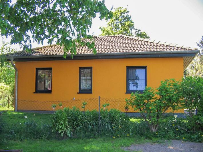 Ferienhaus für 3 Personen, mit Terrasse und Garten in Kenz-Küstrow