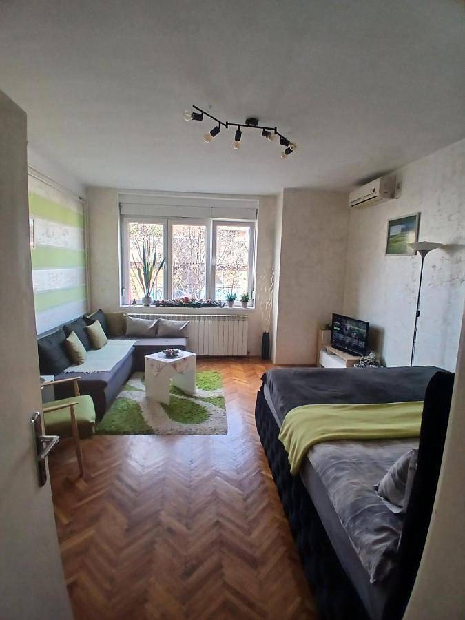 Ferienwohnung für 5 Personen, mit Terrasse und Ausblick in Belgrad
