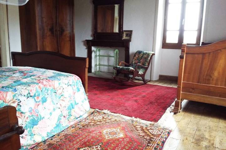 Location de vacances pour 6 personnes, avec jardin et piscine dans Puycapel - 2