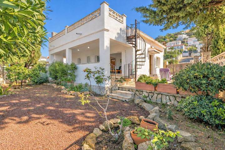 Casa rural para 6 personas, con Balcón y Terraza además de Jardín y Vistas en Roses