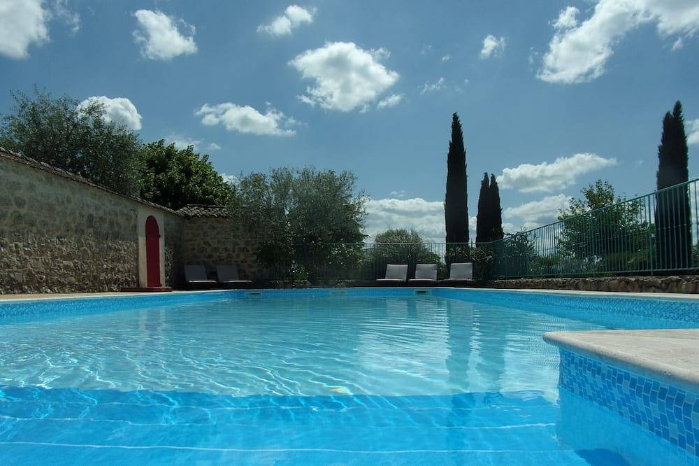 Gîte *** le Magnan, 50m², charme et nature, piscine chauffée, sud Ardèche in Joyeuse, Ardèche