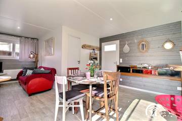 Gîte pour 2 personnes, avec jardin et terrasse à Marzan
