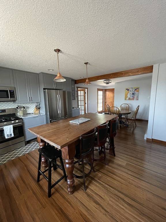 Clean & comfortable home near hot springs, wedding venues & downtown Buena Vista in Buena Vista, Chaffee County