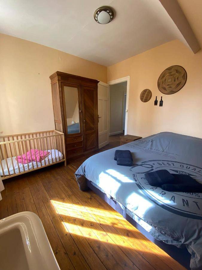 Location de vacances pour 8 personnes, avec vue sur le lac et jardin dans Lac des Settons - 3