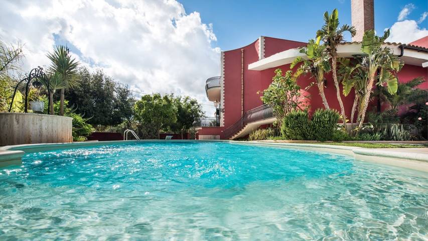 Chalet para 8 personas, con jardín además de piscina y terraza, Se admiten mascotas - 1