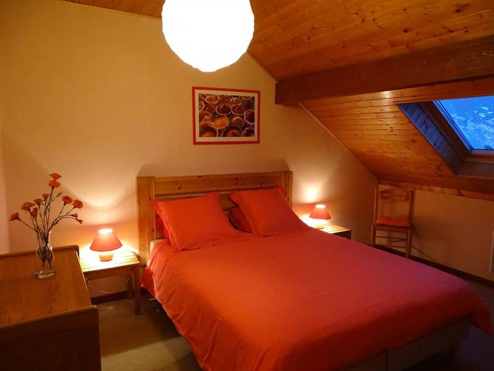 Gîte pour 5 personnes, avec balcon ainsi que jardin et piscine à Albiez-Montrond - 4