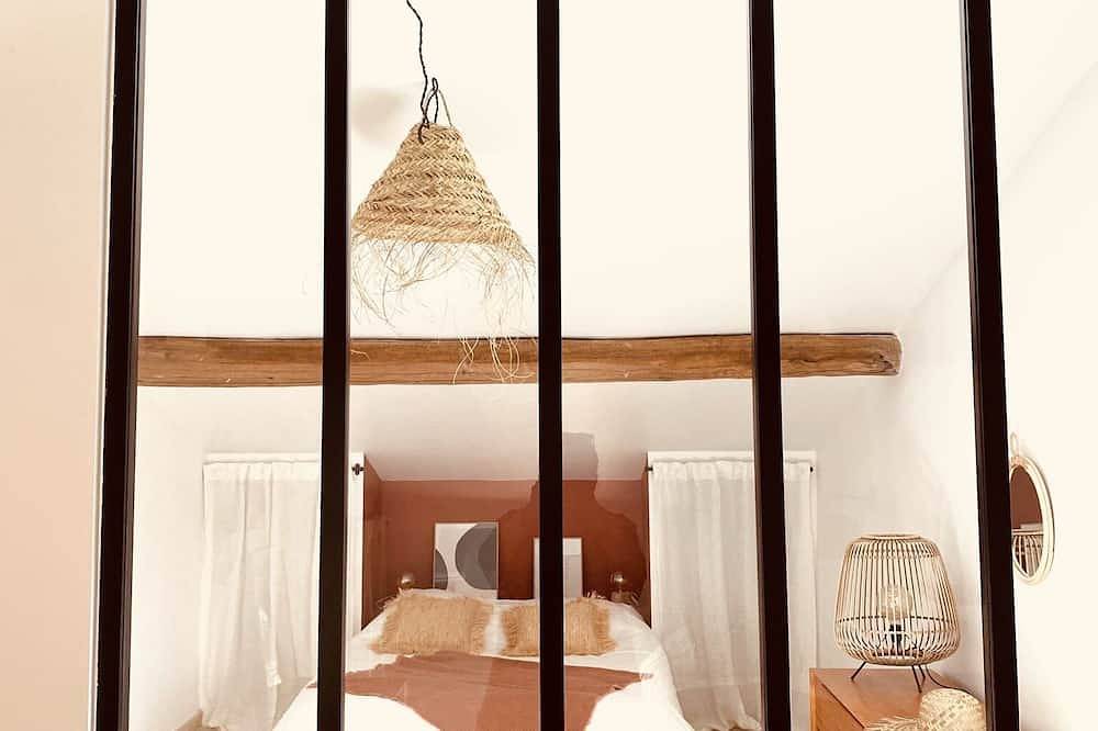 Provence house with pine forest view, large garden and private pool in Salon-de-Provence, Aix-en-Provence und Umgebung