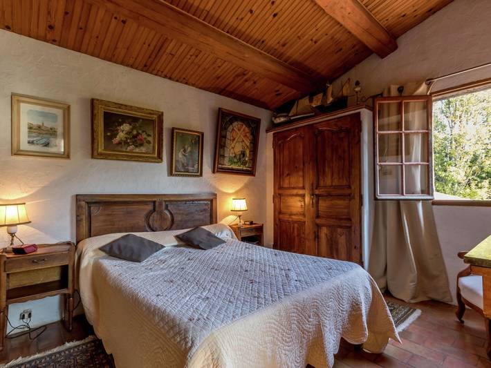 Comfortable holiday home with antique interior, pool and terrace/conservatory in Le Luc in Le Luc, Région de Draguignan