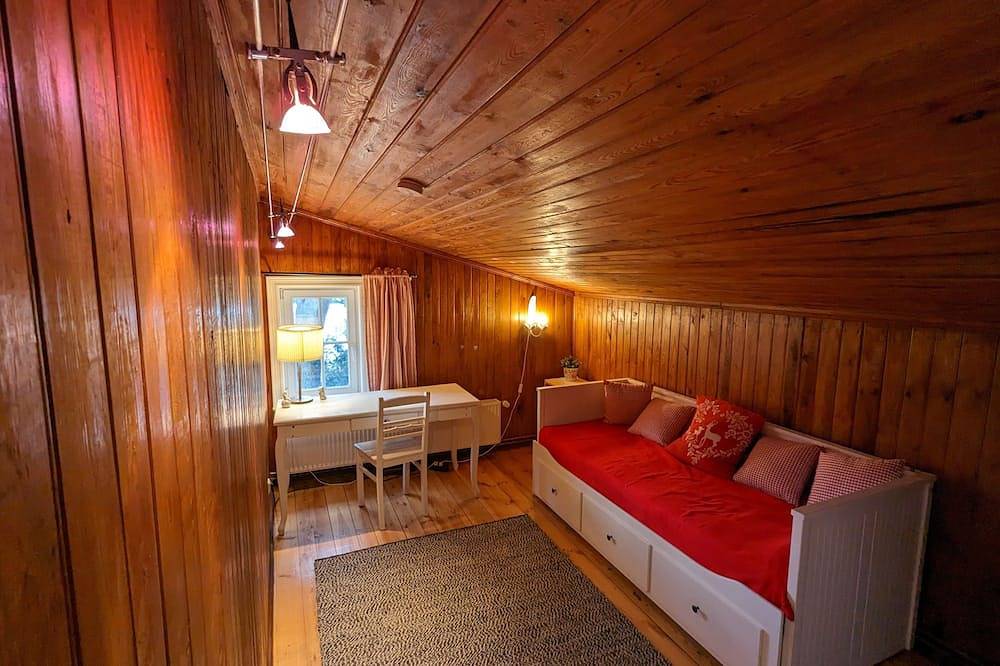 Romantic country idyll - former inn with large garden, fireplace, near the forest and lake, foto 12