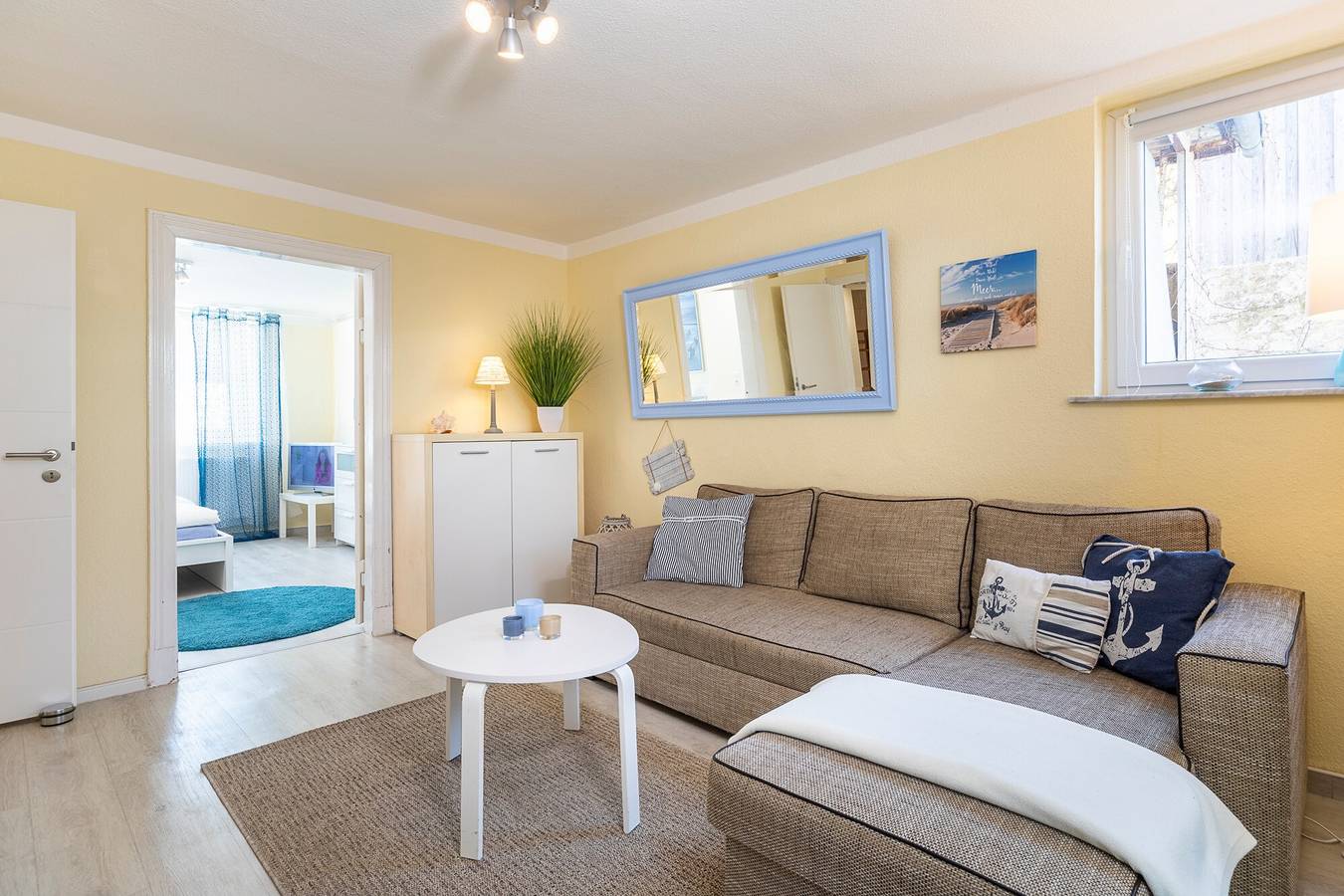 Ganze Wohnung, Ferienwohnung 'Strandhafer' mit privater Terrasse, ruhig und trotzdem zentral gelegen in Travemünde, Lübeck