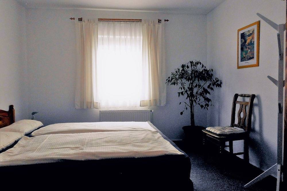 Ganze Wohnung, Urlaub pur. Ankommen und wohlfühlen, 2-5 Pers. 80qm, Terrasse, 2 Schlafz. W-lan in Walkenried, Harzvorland