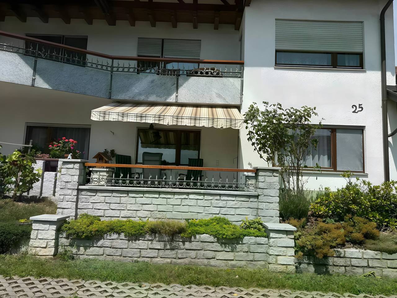 Ganze Wohnung, Apartment 'Komfort Trifft Natur' mit Bergblick, privater Terrasse und Wlan in Albbruck, Südschwarzwald