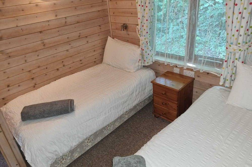5* Shorefield Park - Fantastic 3 Bed Lodge (Sleeps 6) - Private Wifi in Milford-on-Sea, Hampshire