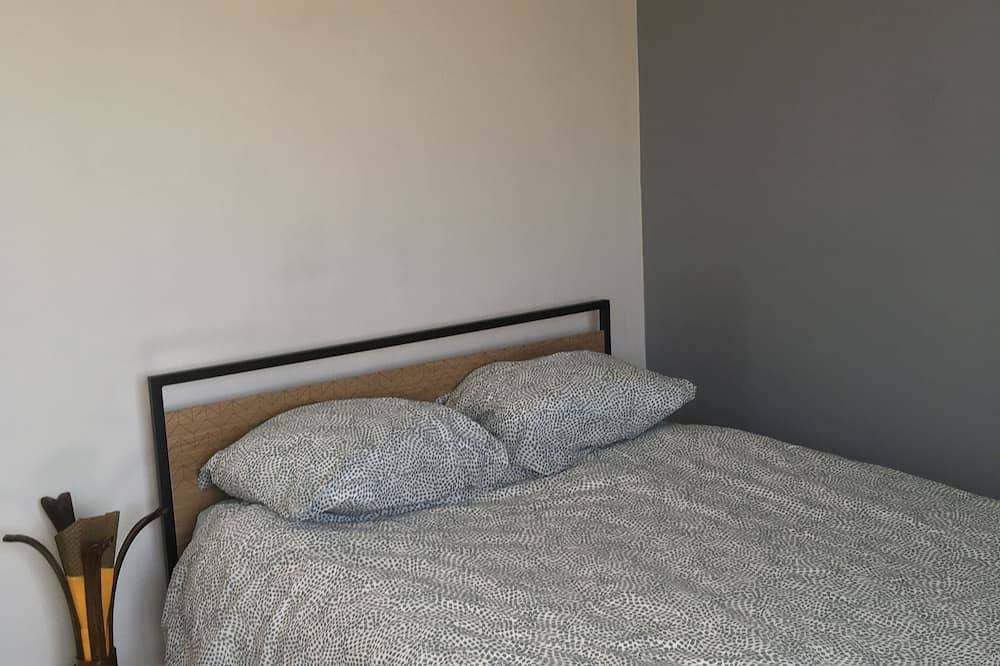 Appartement entier, Appartement 40 M2 avec belle vue ,endroit calme à 10mn à pied du centre in Cran-Gevrier, Annecy (commune)