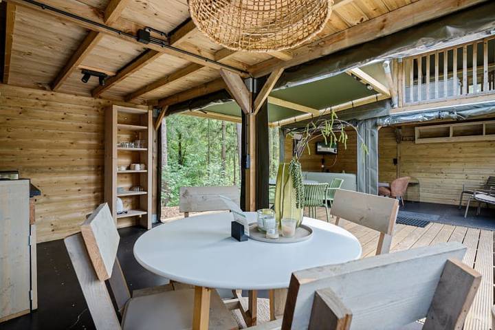 Camping für 4 Personen, mit Terrasse und Balkon/Terrasse in den Niederlande - 2