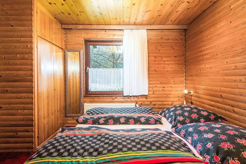 Ganze Wohnung, Gemütliche Wohnung für 2 Personen mit  W-Lan, Tv, Innenhof und Haustiere erlaubt in Schönecken, Eifelkreis Bitburg-Prüm