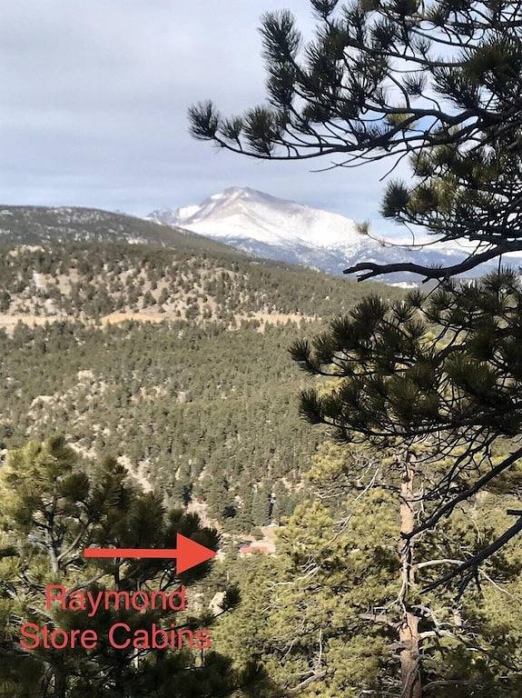 Rustic Riverside Cabin with Patio — Family Escape in Boulder County