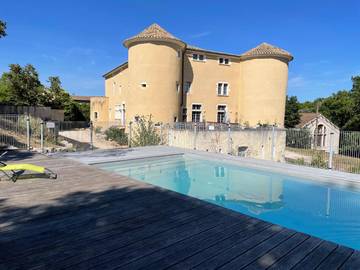 Gîte pour 4 personnes, avec piscine et jardin, animaux acceptés à Lussan