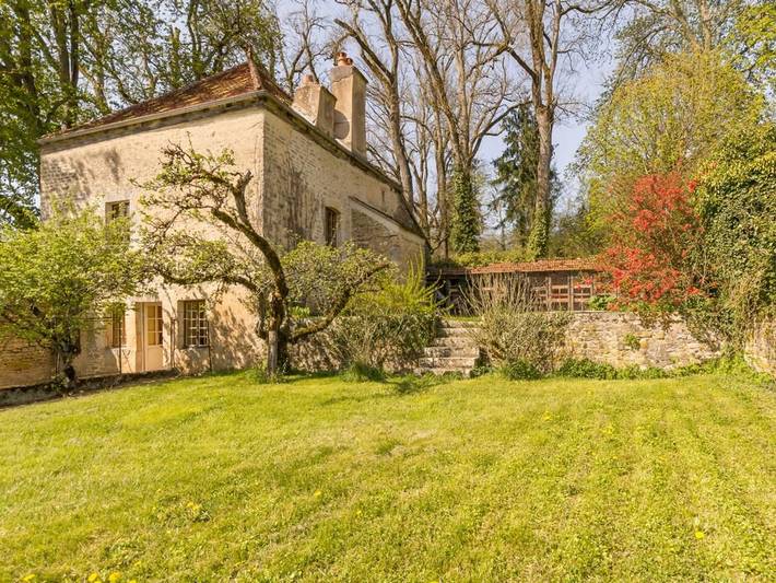 Historisches Haus in einer Abtei aus dem 12. Jh., Haustiere erlaubt in Oigny, Montbard und Umgebung