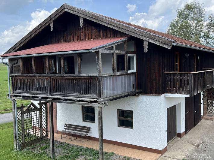 Ganze Ferienwohnung, Ferienwohnung Rosa - Ferienwohnung bis 4 Personen, 90 qm, 2 Schlafzimmer mit Balkon in Wonneberg, Rupertiwinkel