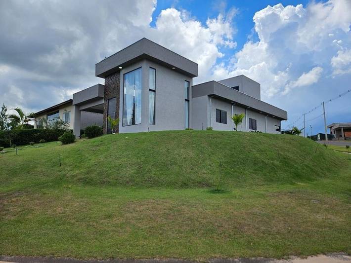 Casas e apartamentos de temporada para 12 pessoas, com jardim e piscina e ainda vista em Pardinho