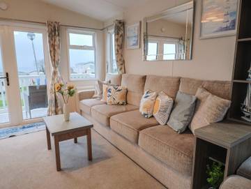 Caravan for 6 People in Devon, South West England, Photo 2