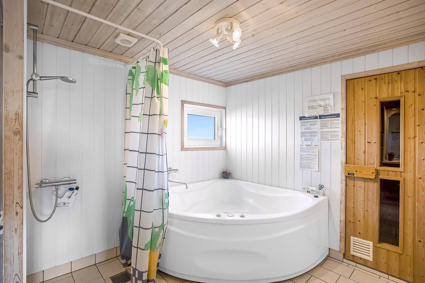 Amazing home in Hirtshals w/ Sauna, Wifi and 4 Bedrooms in Hirtshals region, Tannisbucht