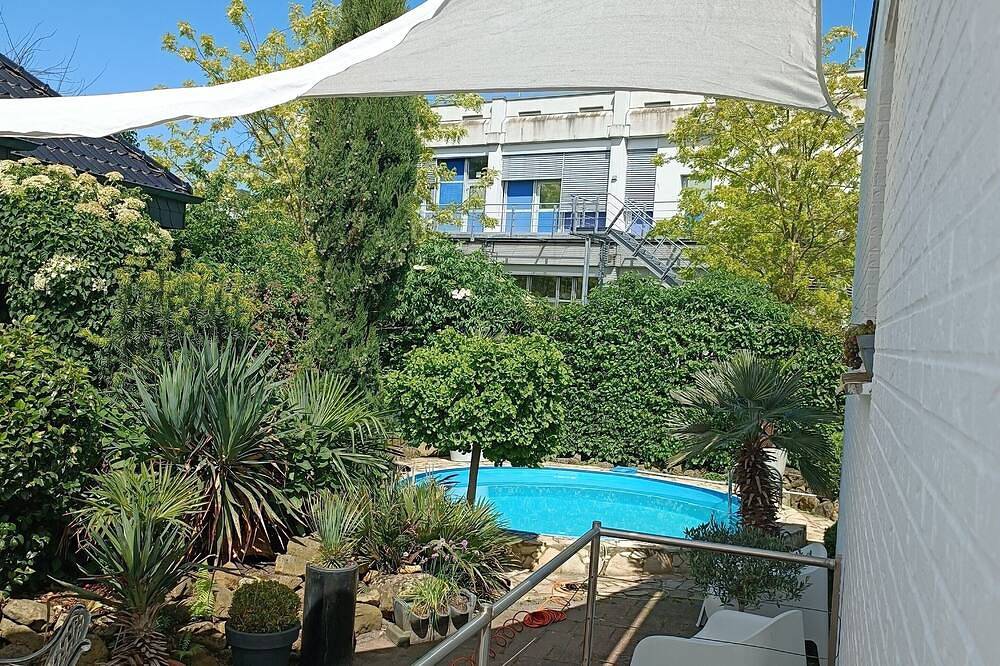Svens -Bungalow 140 qmferienhaus bis 8 P/Bungalow//Palmengarten und Pool, 3Dz in Steinfurt, Münsterland