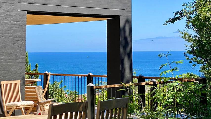 Ferienhaus für 12 Personen, mit Balkon und Terrasse sowie Garten und Ausblick