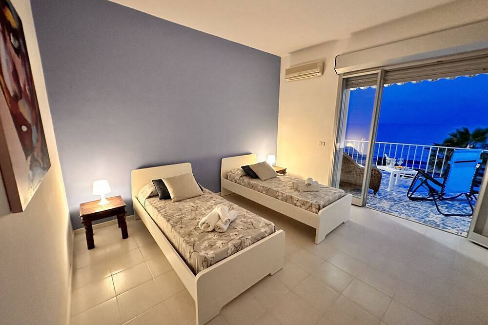 Entire apartment, The terrace by the sea in Sciacca, Agrigento Province