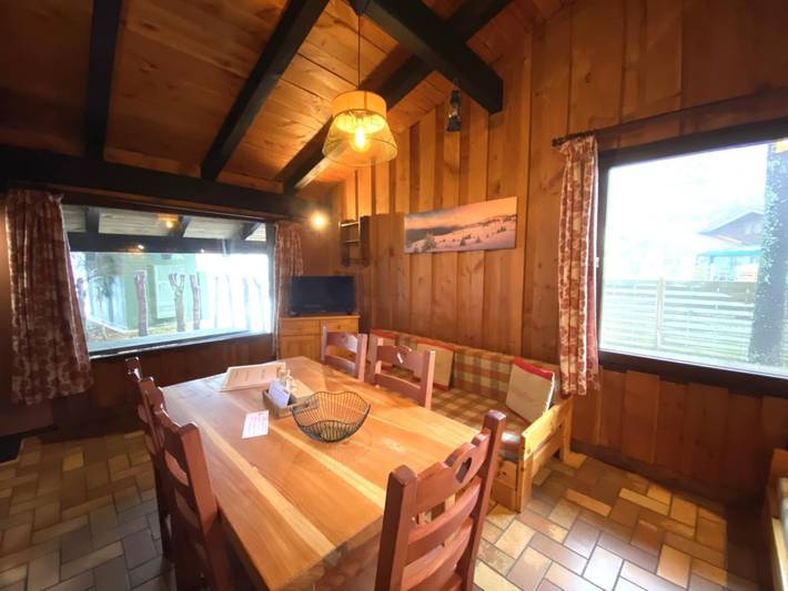 Gîte pour 3 personnes, avec terrasse et jardin, adapté aux familles dans Lac des Corbeaux - 2