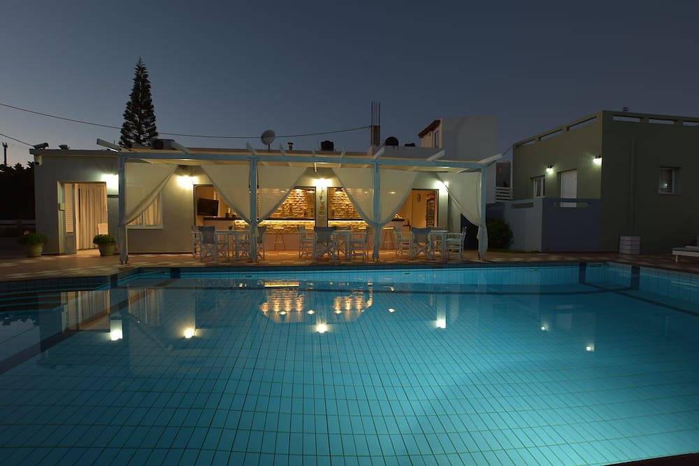 Entire apartment, Boutique Studio for 2 pers With pool (103) in Malia, Iraklio-Heraklio region