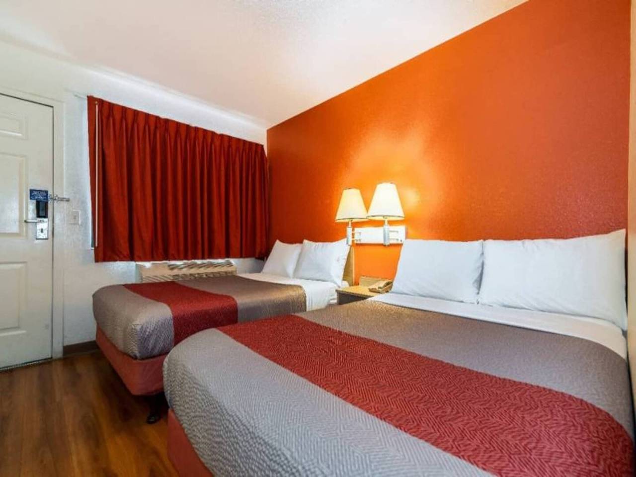 Habitación con 2 camas y jacuzzi para no fumadores in Palm Springs, Coachella Valley