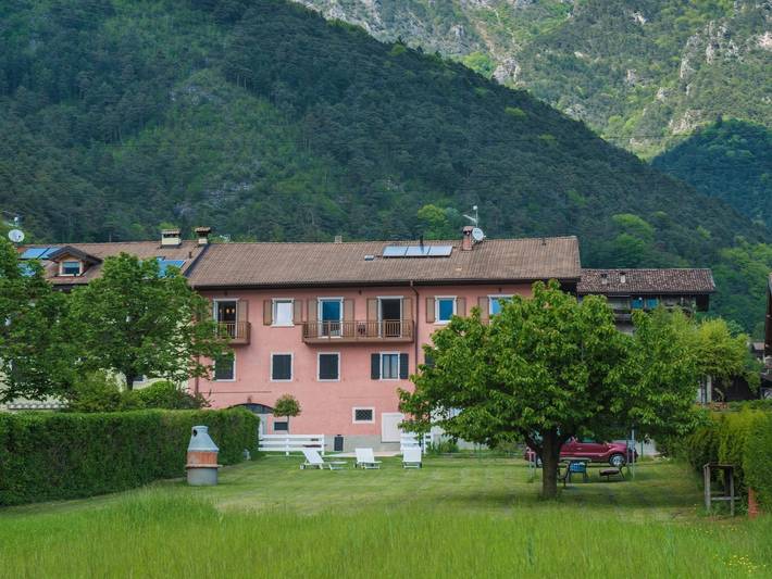 Ganze Wohnung, Apartment in der Nähe des Lago di Ledro in Mezzolago, Ledro