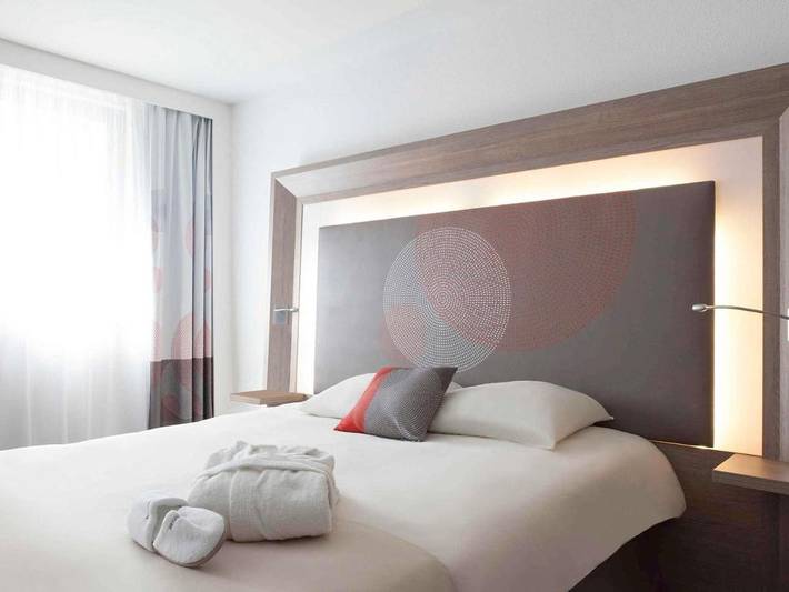 Hotel para 4 personas, con terraza y vistas - 1
