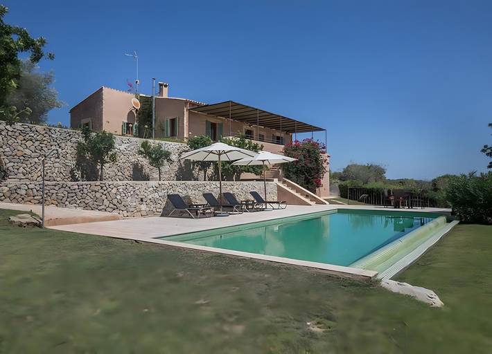 Country House 'Calma' with Mountain View, Private Pool and Wi-Fi in Sant Llorenç des Cardassar, East Majorca