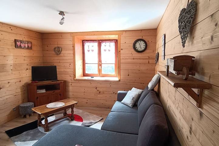 Location de vacances pour 3 personnes, avec terrasse à Saint-Girod - 3