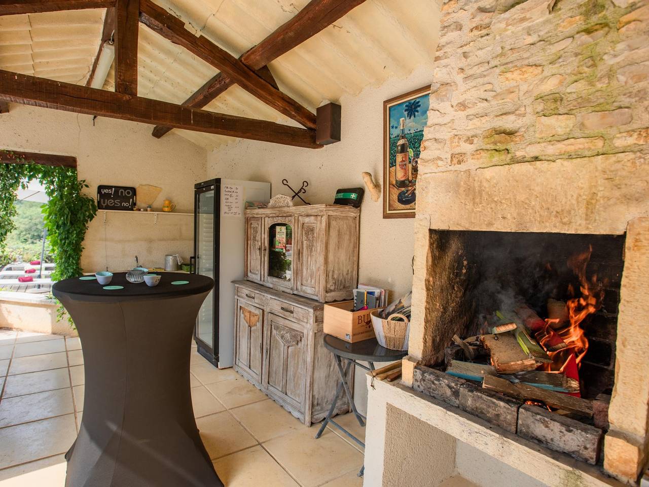 Belle maison de vacances avec piscine partagée in Dégagnac, Lot