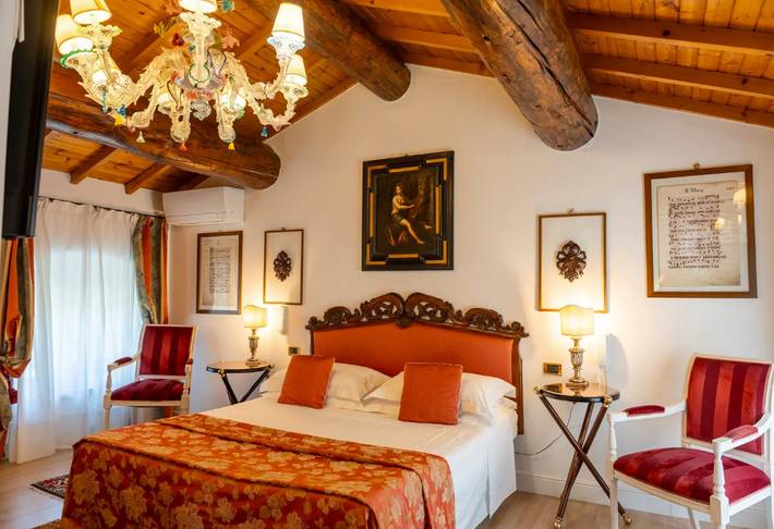 Appartamento per 2 persone, con idromassaggio e giardino nonché sauna in Sommacampagna