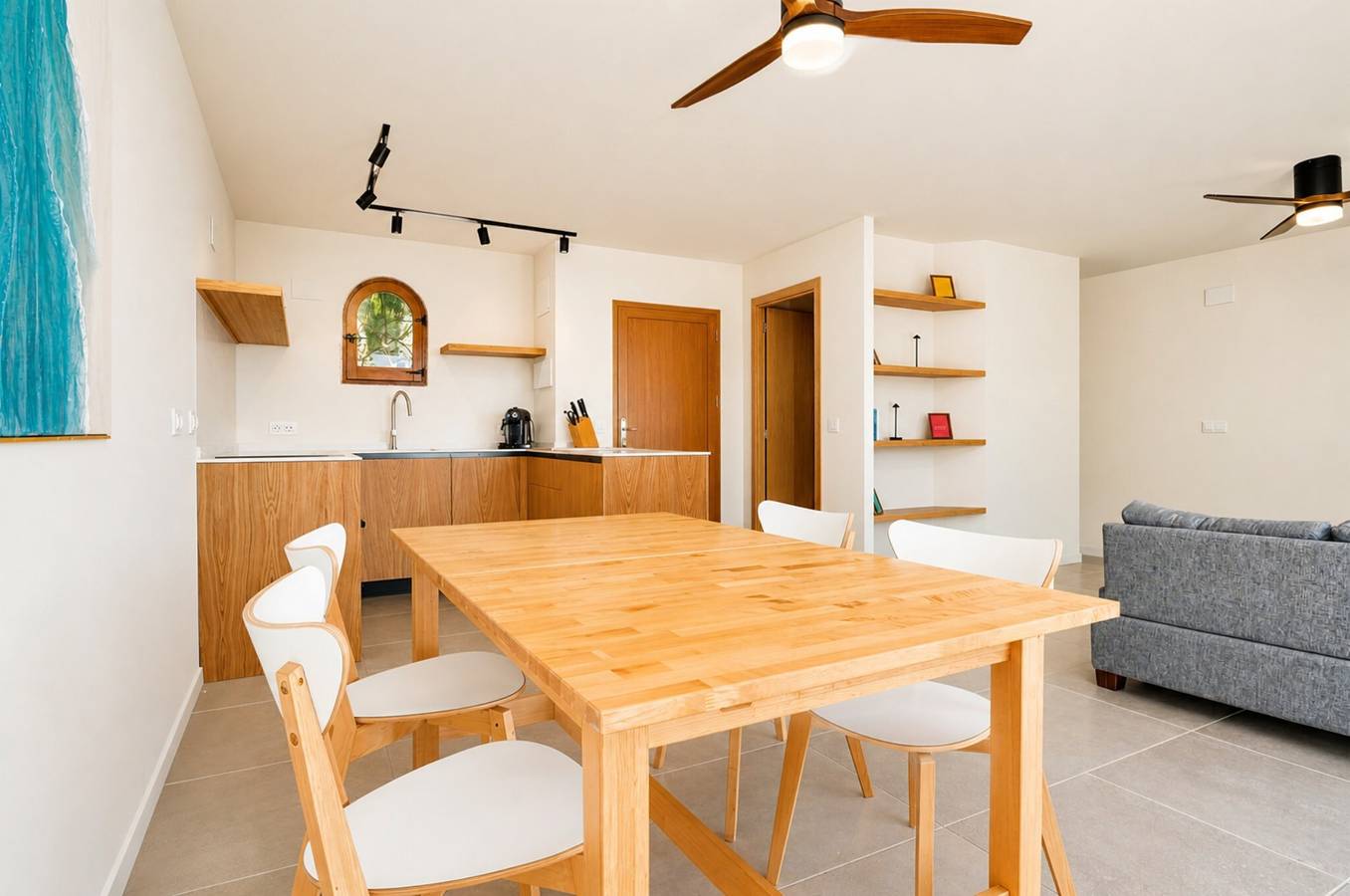 Vakantiehuis 'Mía' met zeezicht, wifi en airconditioning in Balcón al Mar, Jávea