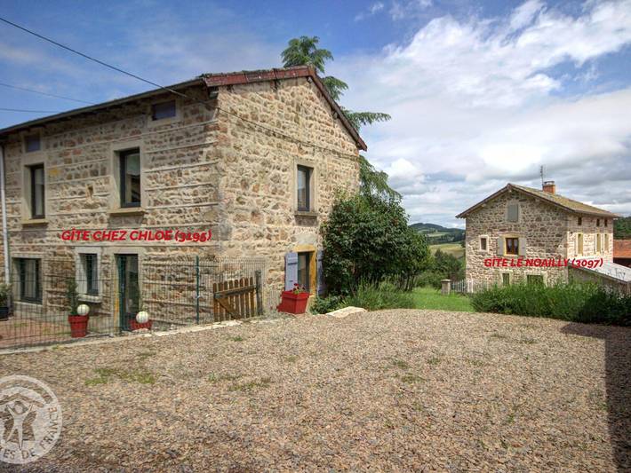 Gîte pour 13 personnes, avec Jardin à Belmont-de-la-Loire - 3