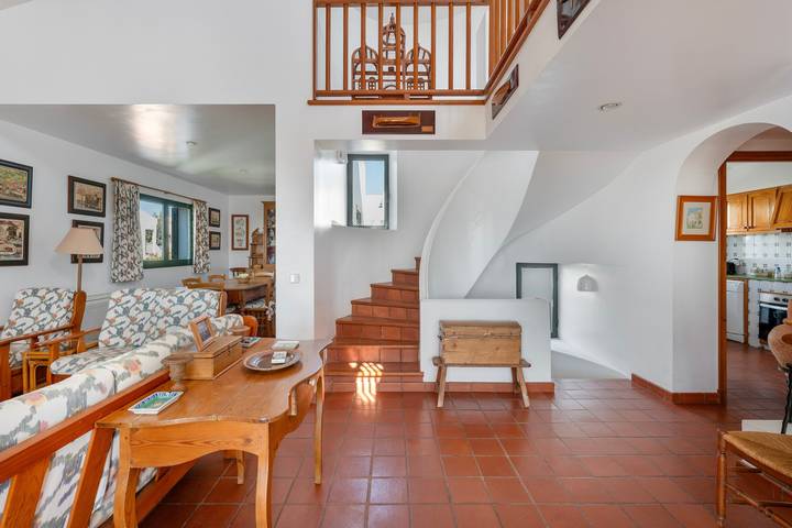 Menorcan Villa with Sea Views, Wi-Fi, and Air Conditioning in Cala Santandria, Ciutadella
