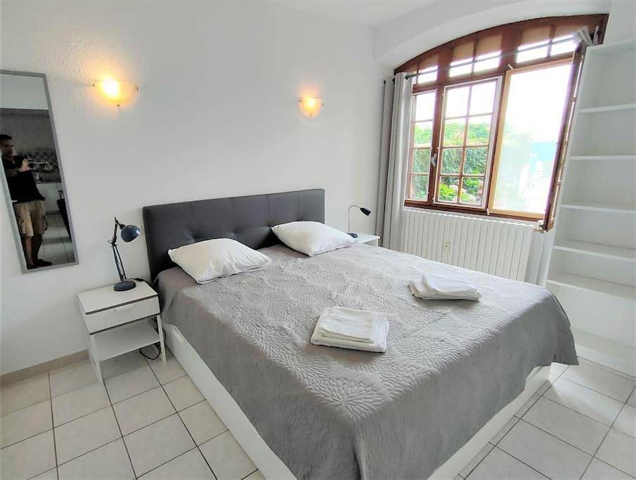 Appartement entier, Two-Bedroom Apartment in Goudargues, Région de Nîmes