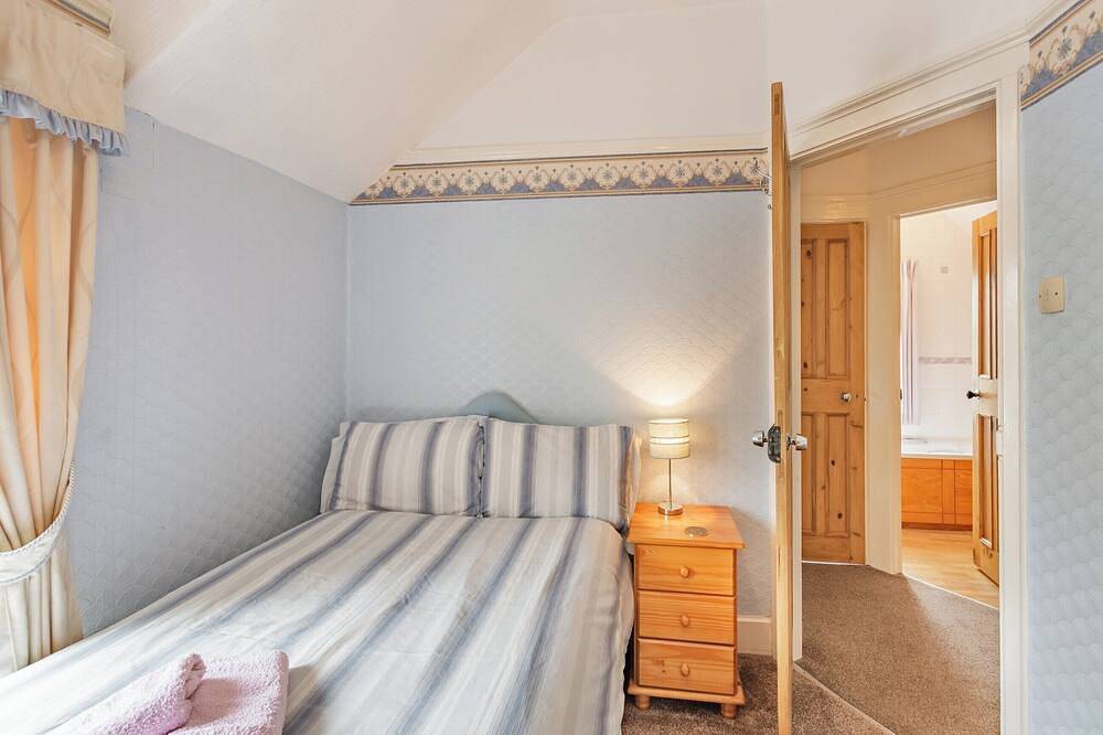 3 bedroom accommodation in Morecambe in Morecambe, Lancashire