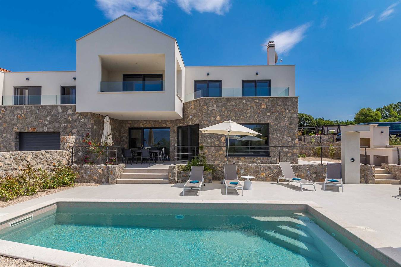 Villa Verena mit beheiztem Pool in Krk Stadt, Krk