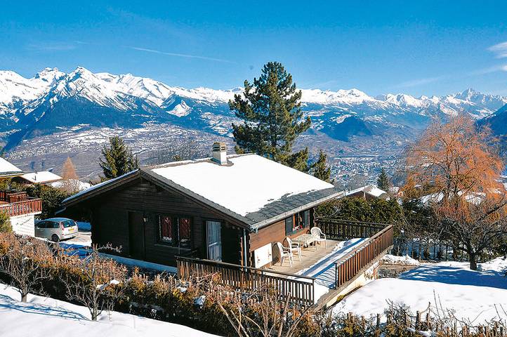 Ferienhaus für 6 Personen, mit Terrasse und Ausblick im Wallis - 2